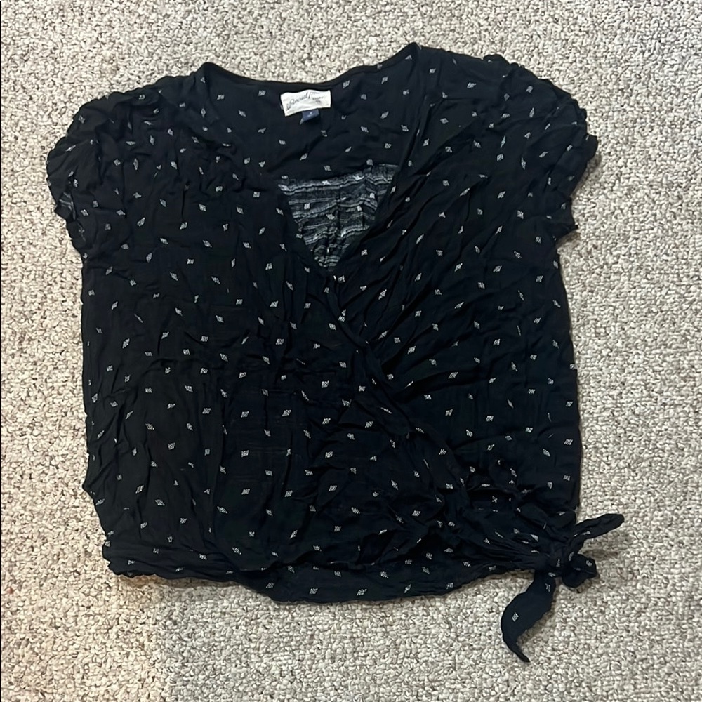 Universal Thread Black and White Puff Sleeve Wrap Blouse